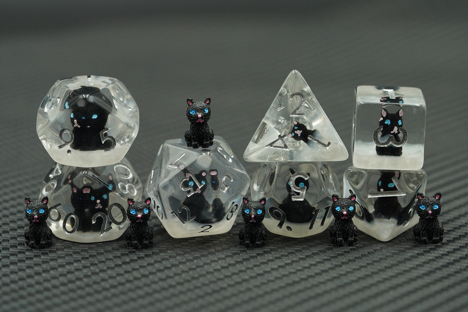 IceForge Dice Canada - Nightbloom 5 – Dice Set Dice Set (Black)
