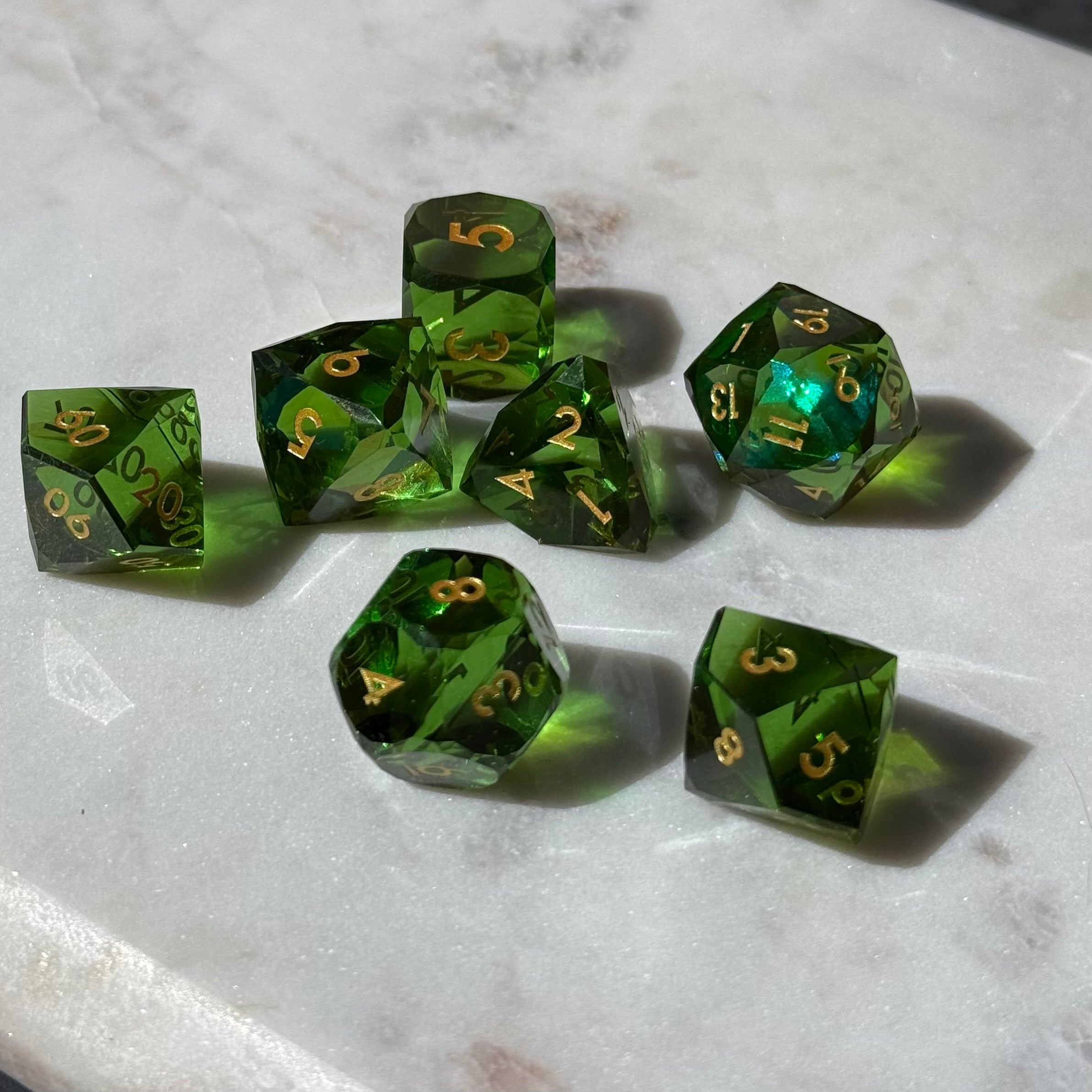 Emerald Shards – Diamond-Edge Resin Dice Set