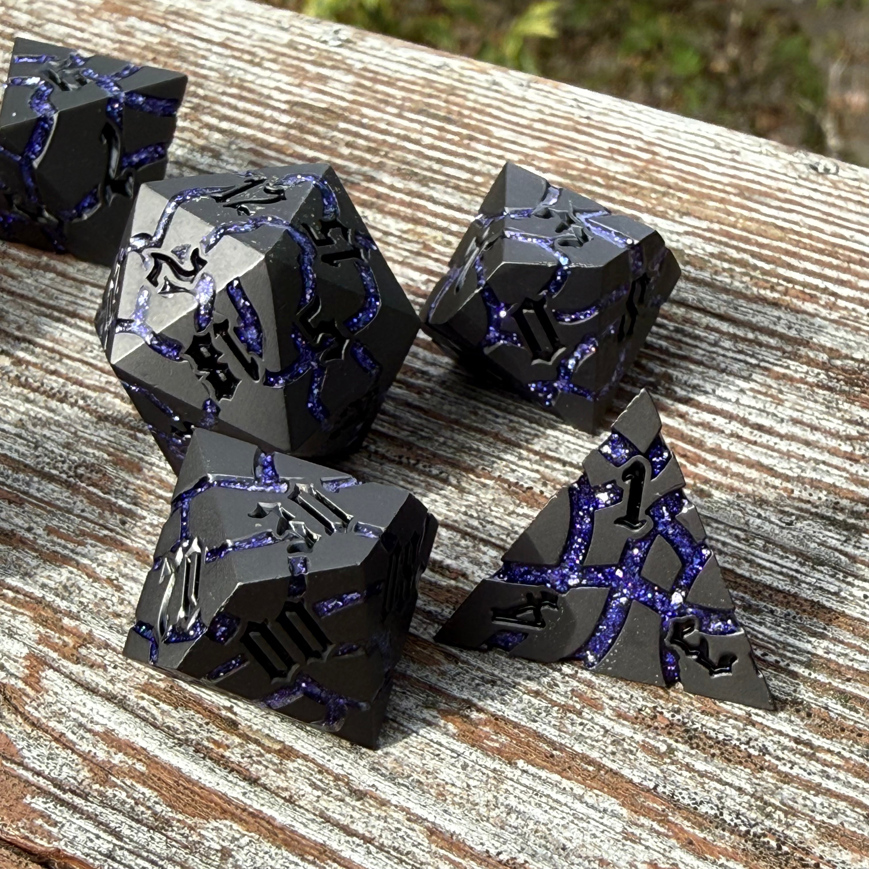 Nightshard – Ensemble de dés en métal