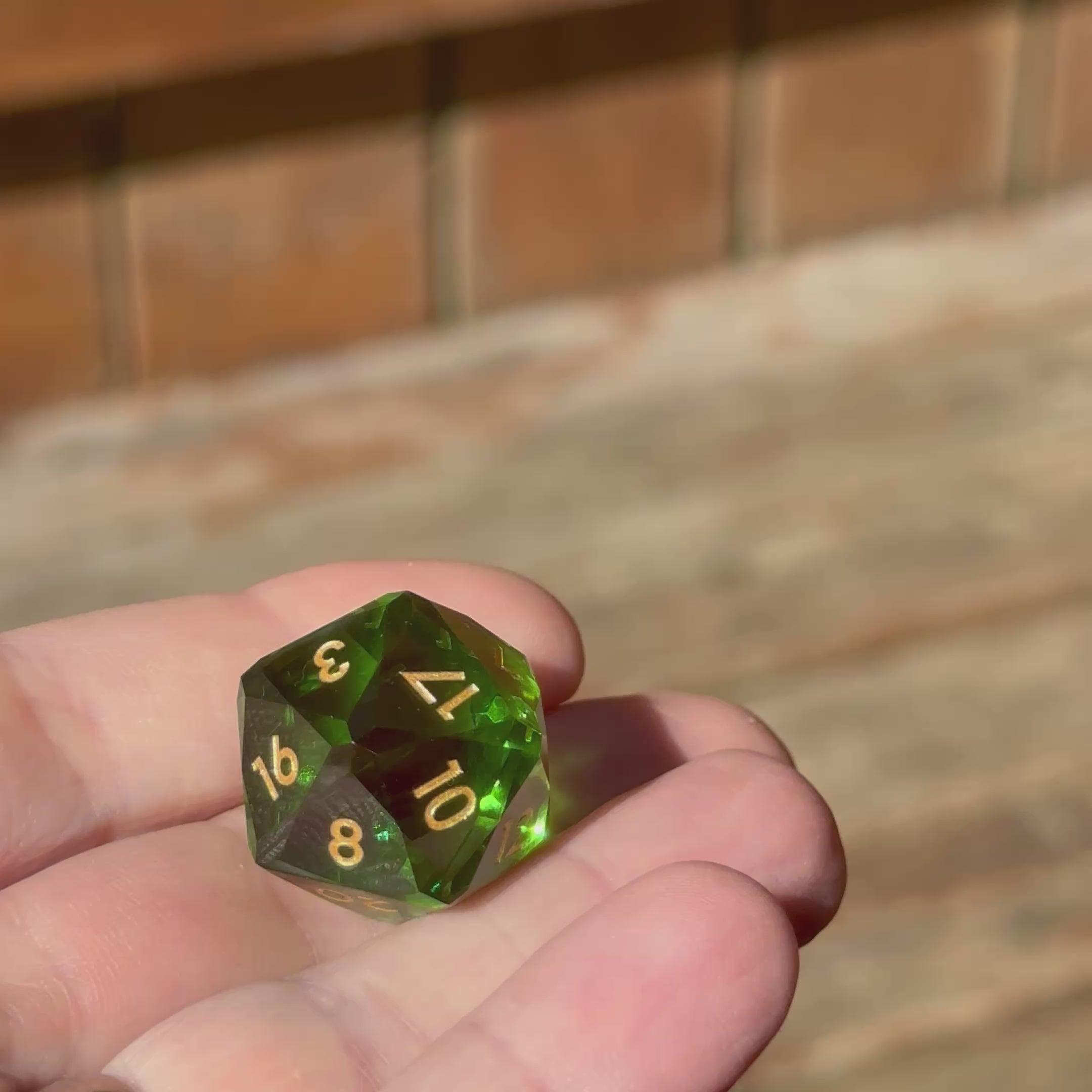 Emerald Shards – Diamond-Edge Resin Dice Set