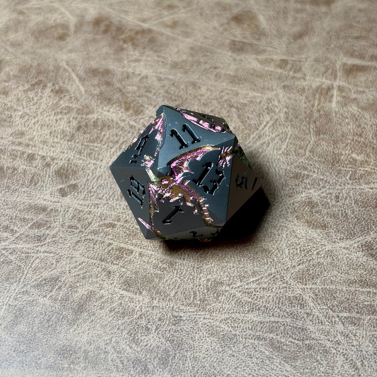 Rubyshift Wyrm – Colossus D20 (33mm)