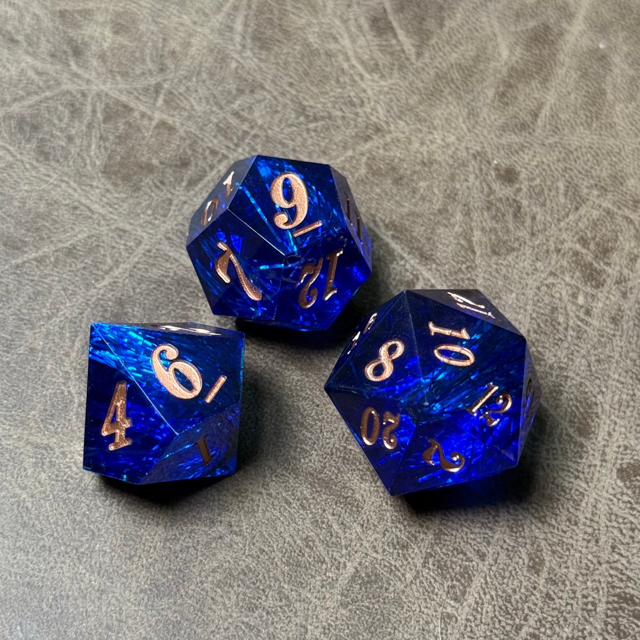 Astral Current – Sharp Edge Resin Dice Set