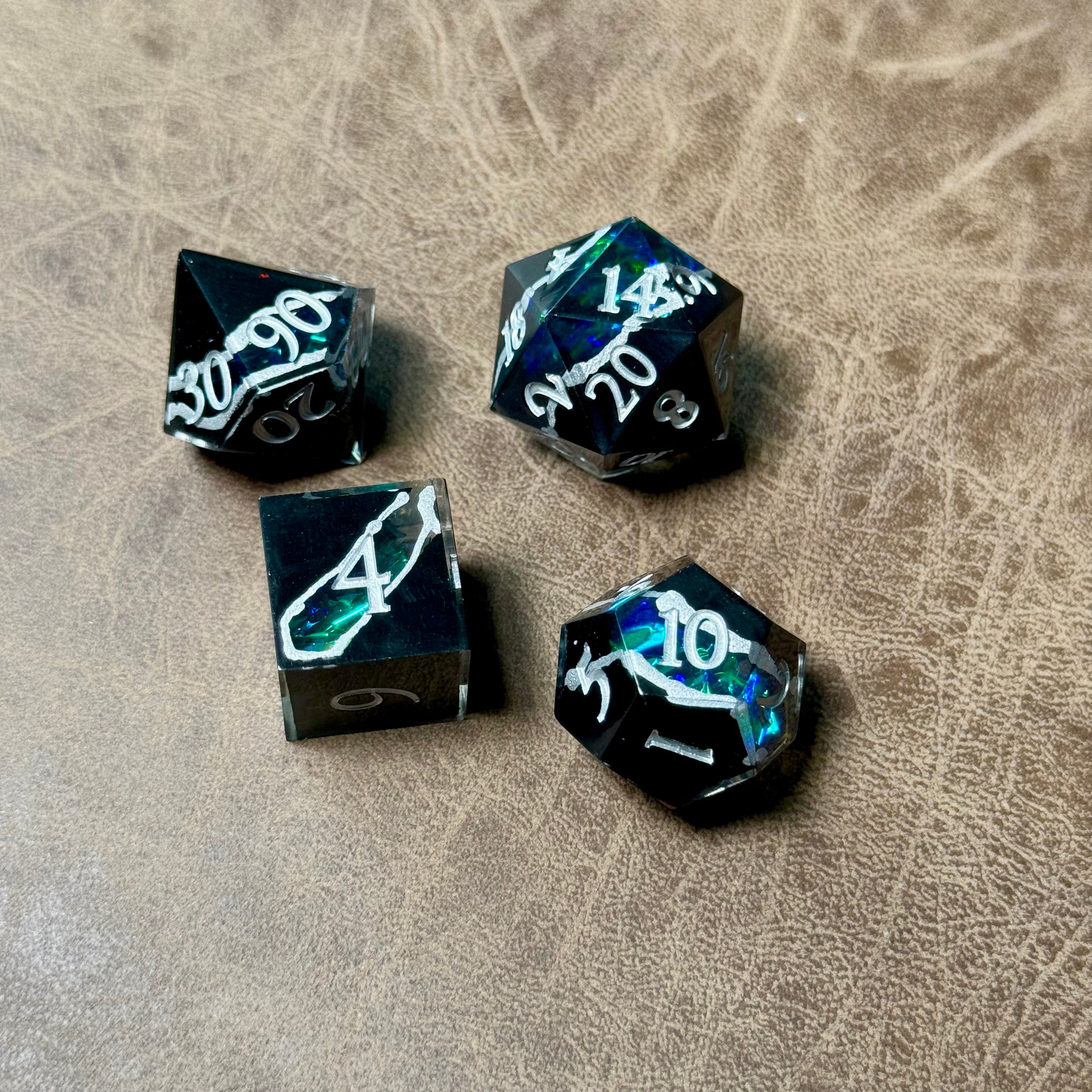 Abyssal Rift – Jeu de dés en résine Sharp Edge