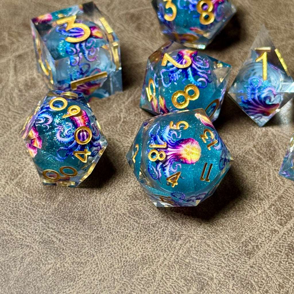 Tideglass Oracle – Liquid Core Dice Set