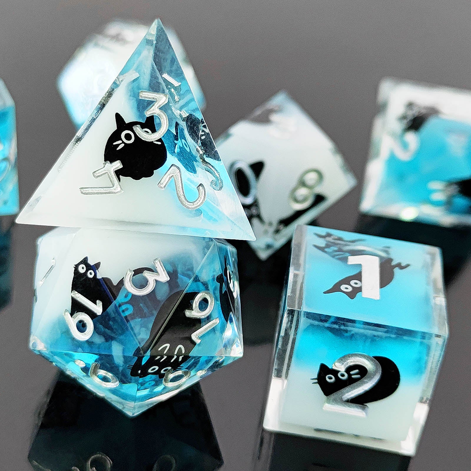 IceForge Dice Canada - Familiar Whiskers – Glacier Milk Dice Set