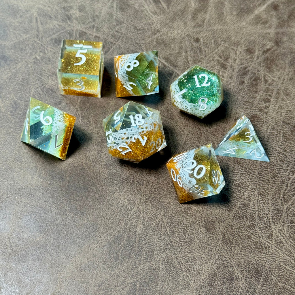 Sunbreak Cove – Sharp Edge Resin Dice Set