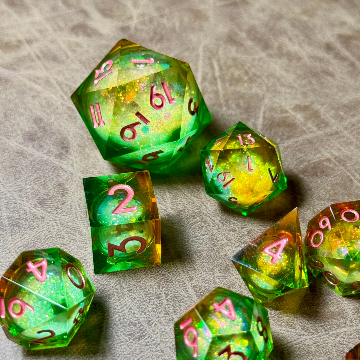 Dragon's Hoard Colossus Bundle