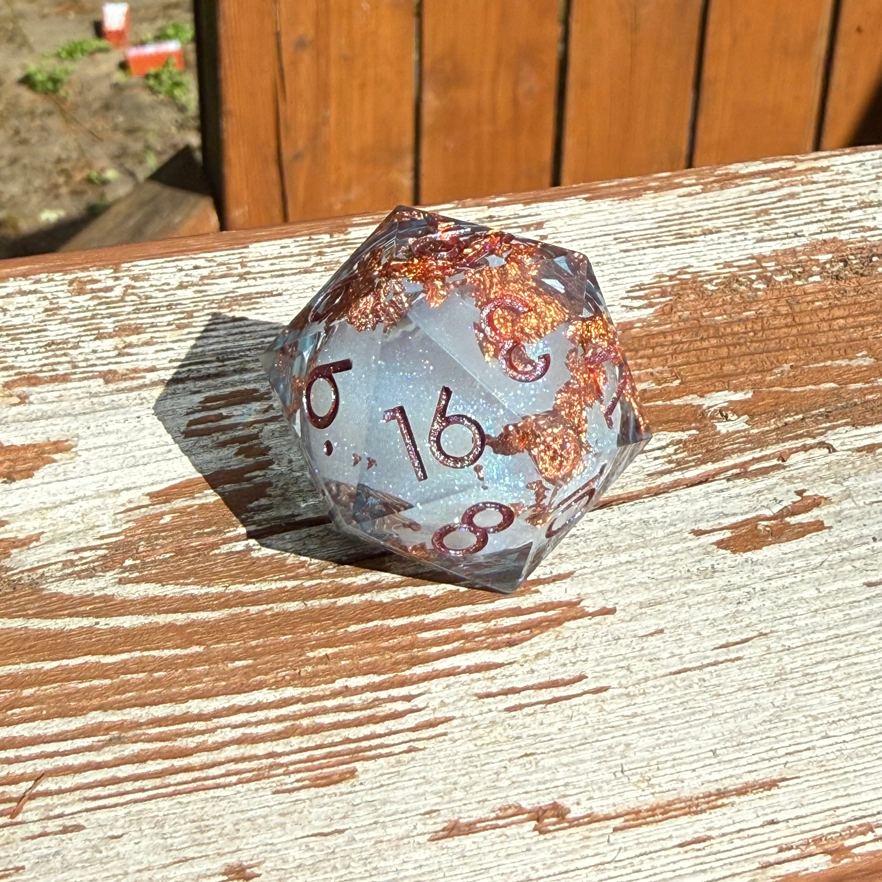 Ember Frost Colossus – Jumbo D20 (33mm & 50mm)