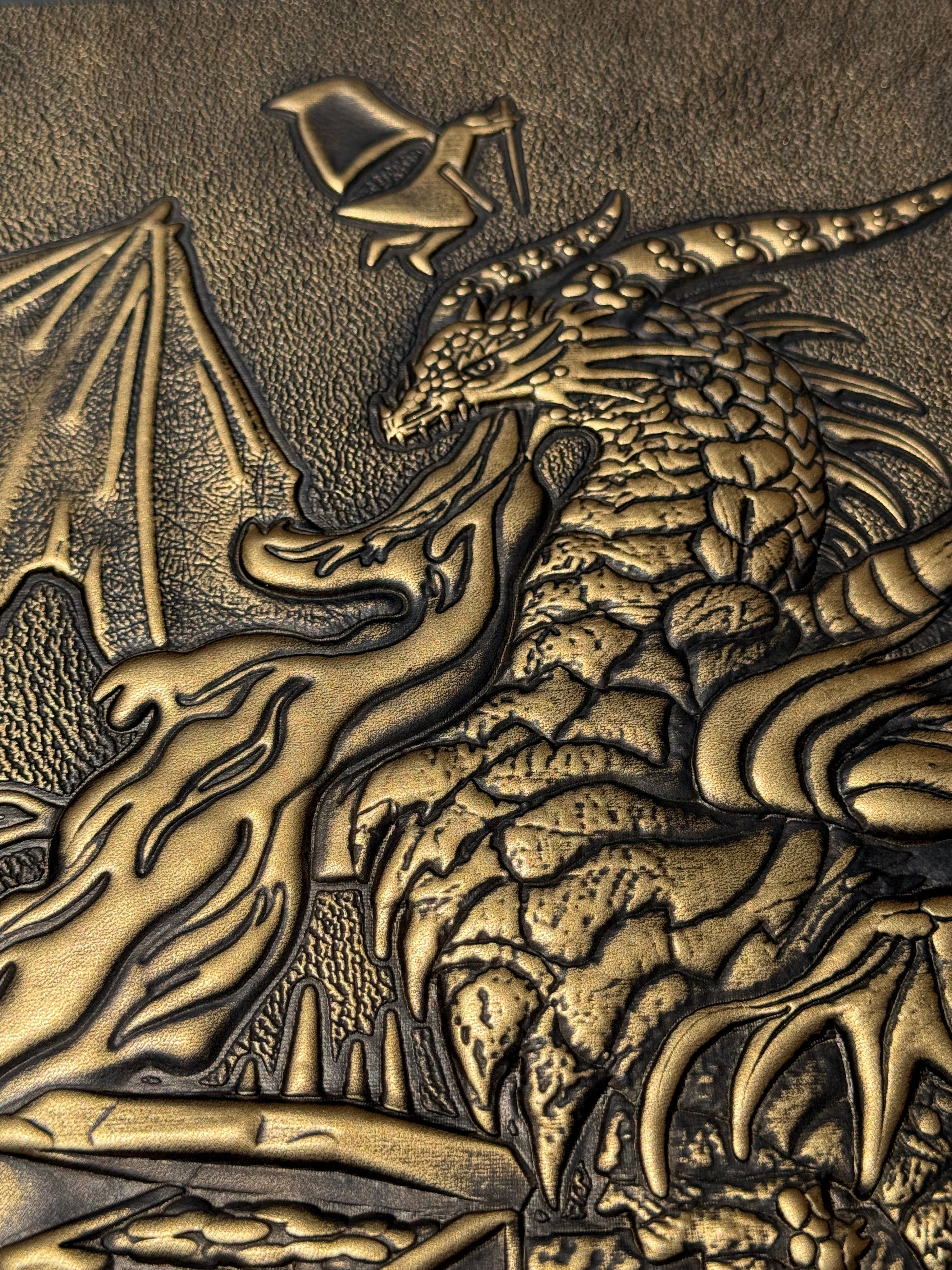 IceForge Dice Canada - Dragon's Hoard Embossed DM Screen