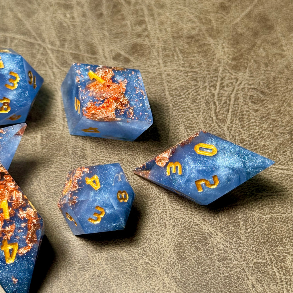Moonveil Copper – Crystalspire Dice Set