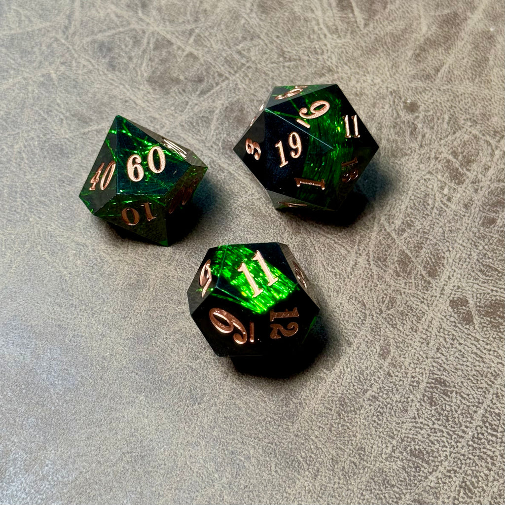 Verdant Thorn – Sharp Edge Resin Dice Set