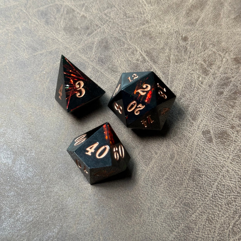 Crimson Nightfall – Set de dés en résine Sharp Edge