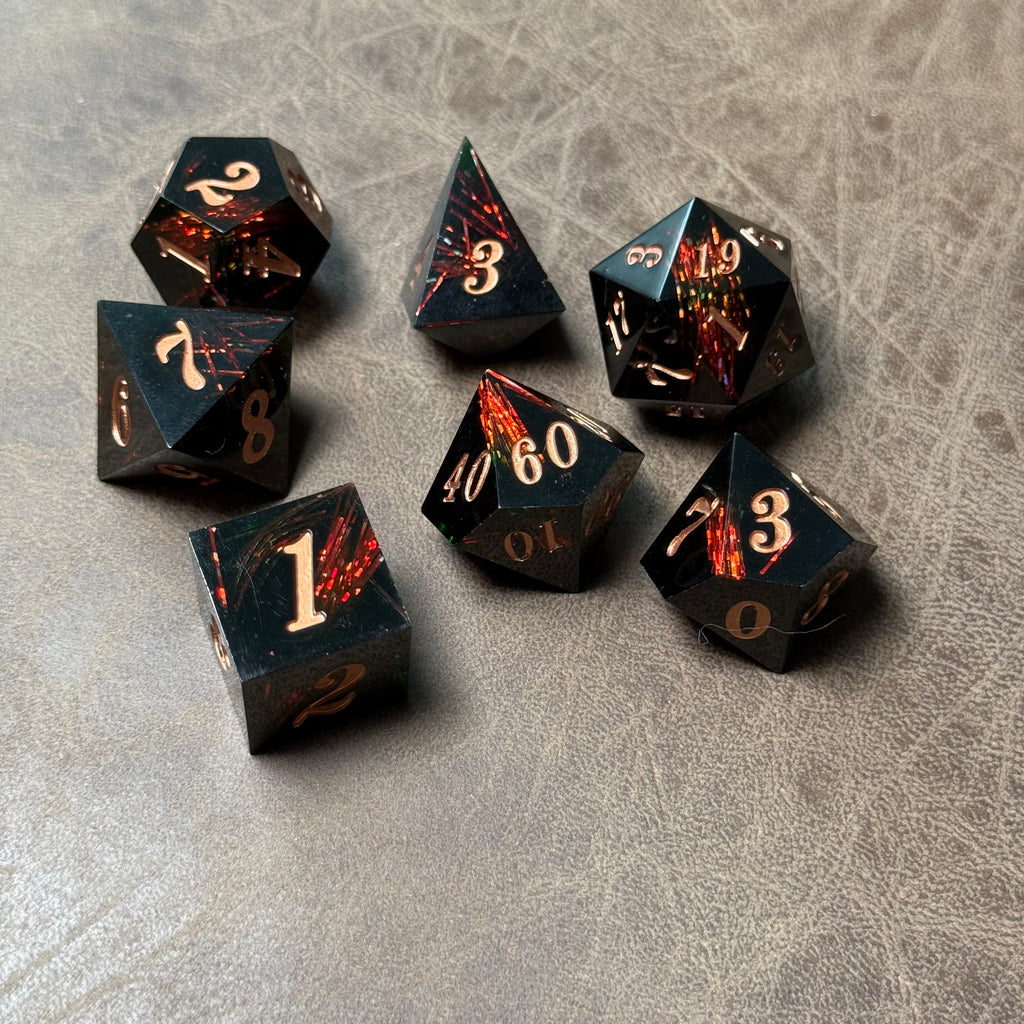 Crimson Nightfall – Set de dés en résine Sharp Edge