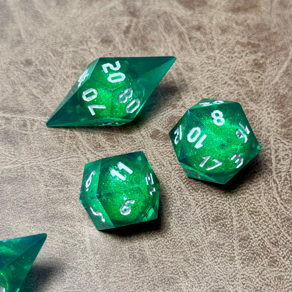 Emerald Nexus – Crystalspire Liquid Core Dice Set