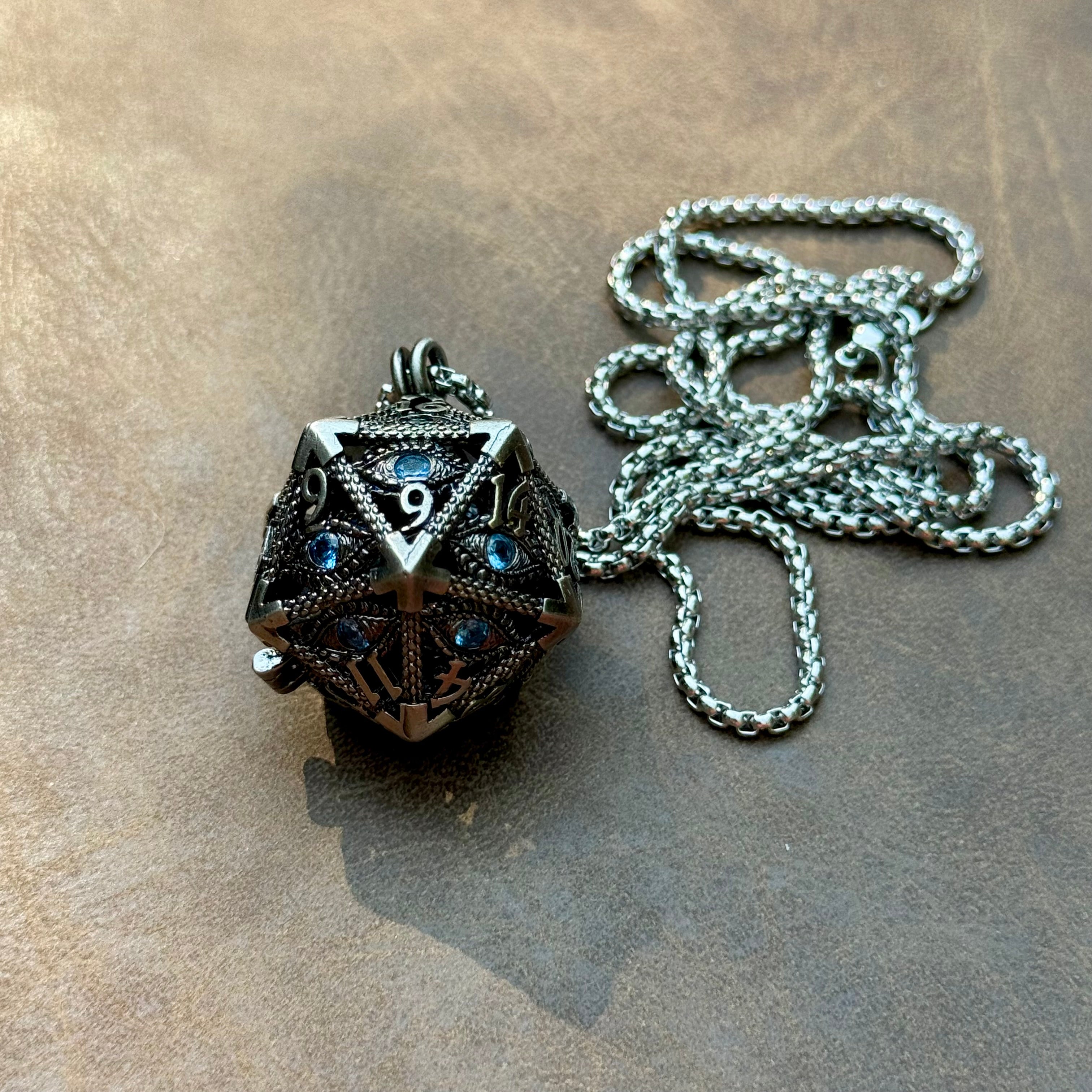Dragon’s Eye Seven-Die Necklace Set