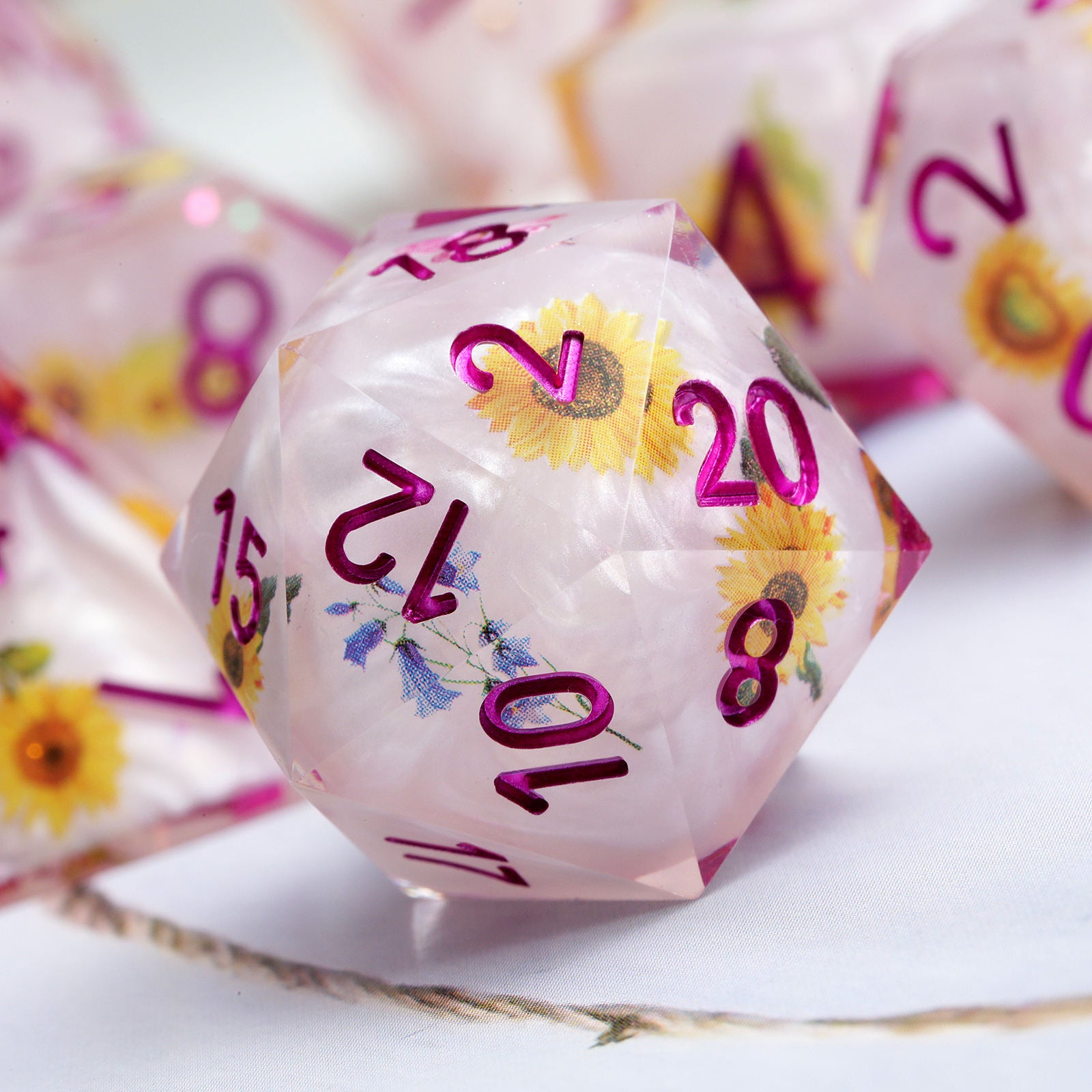 Sunpetal Prism – Sharp Edge Dice Set