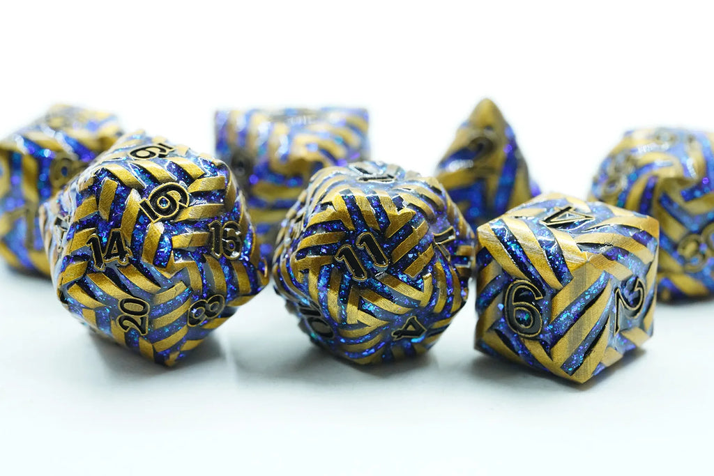 Abyssal Nightbraid – Gilded Maelstrom Metal Dice Set