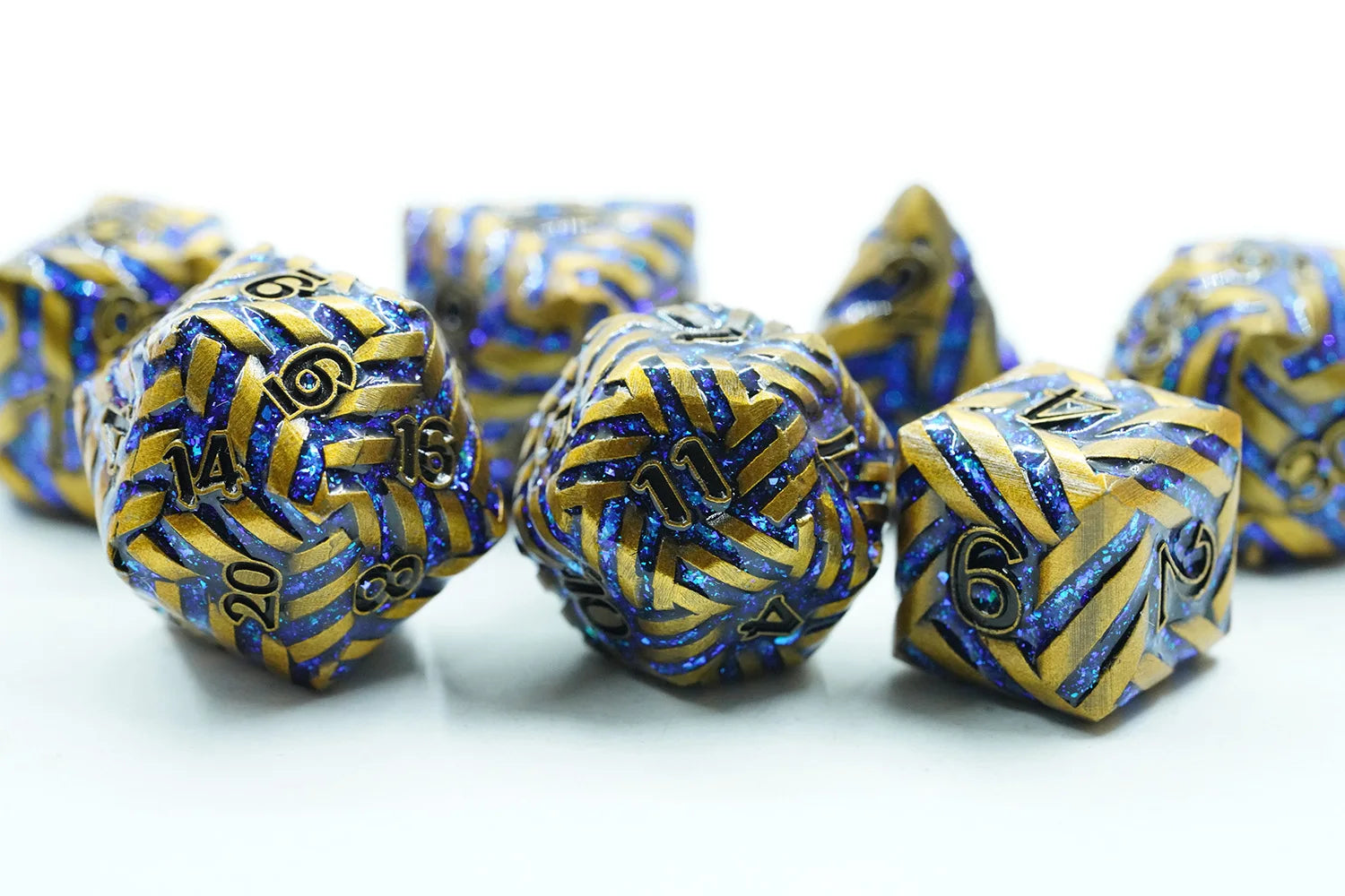 Abyssal Nightbraid – Gilded Maelstrom Metal Dice Set