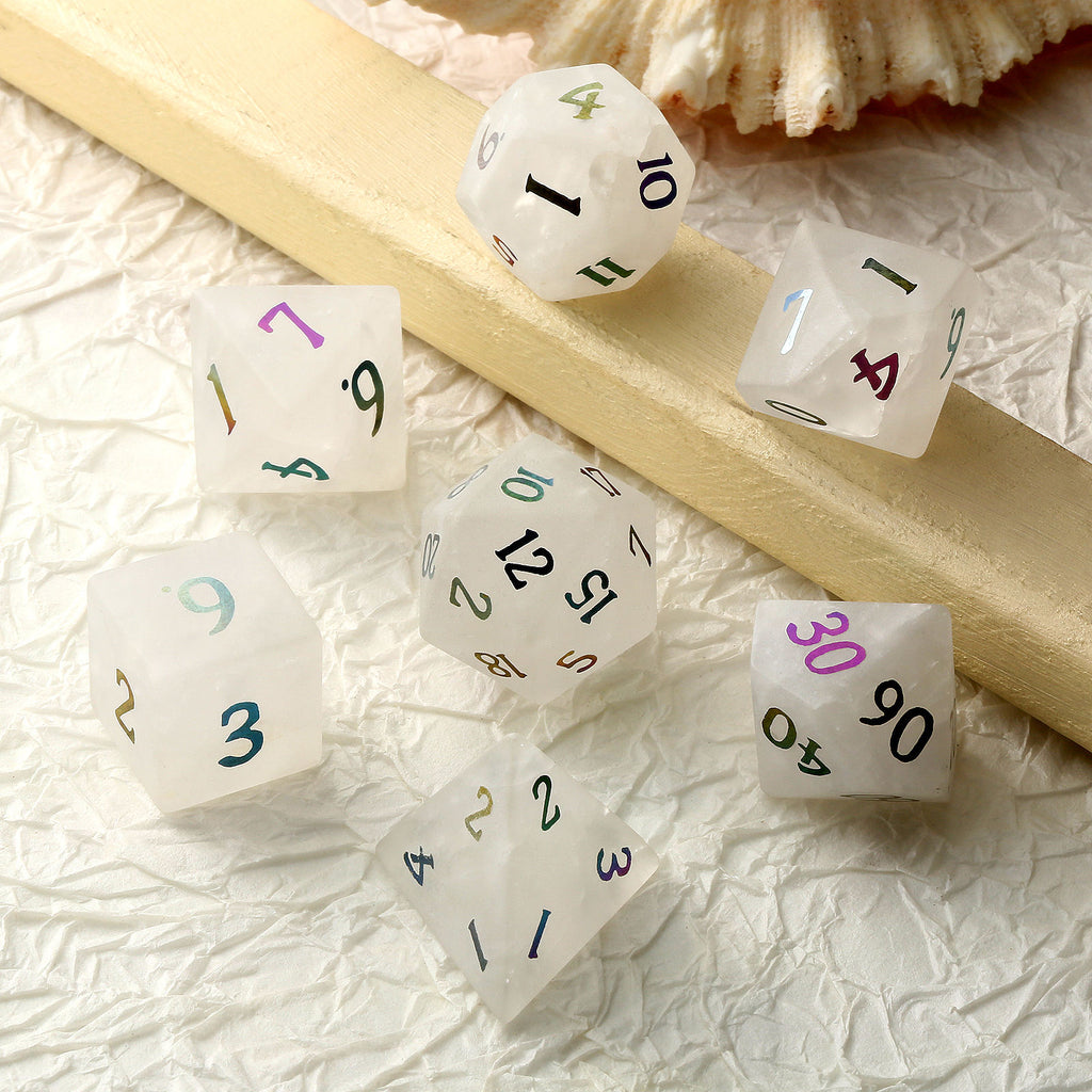 Ensemble de dés Radiant Prism en quartz blanc givré