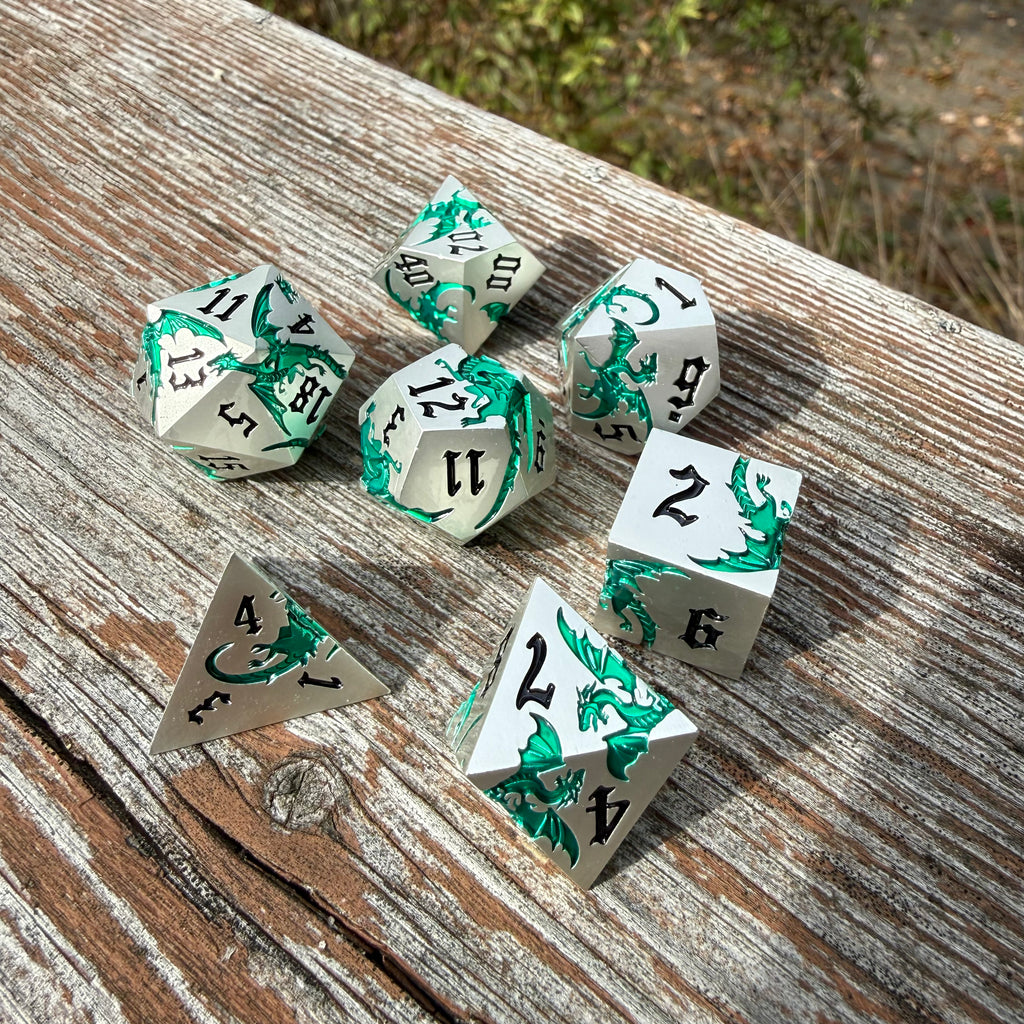 Sceau du Wyrm d'Émeraude – Ensemble de dés en métal