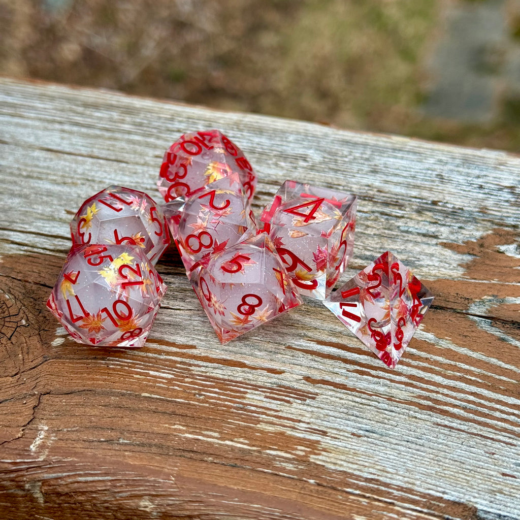 Maple Crown – Frostsilver - Liquid Core Dice Set