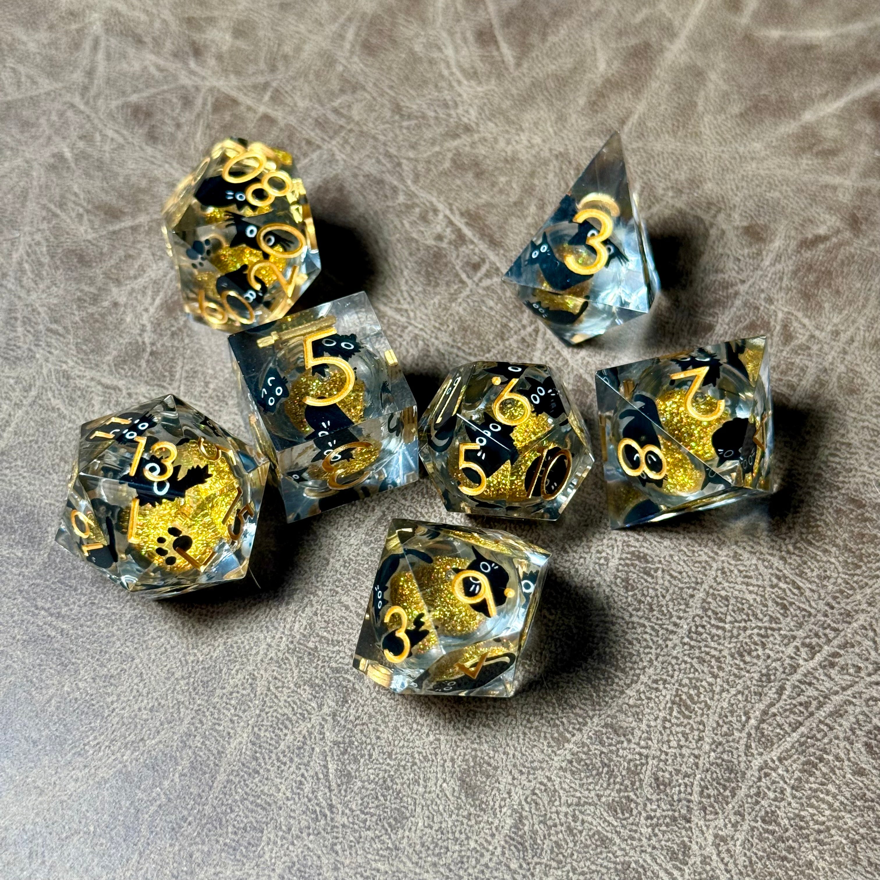 IceForge Dice Canada - Familiar Whiskers - Golden Hex – Liquid