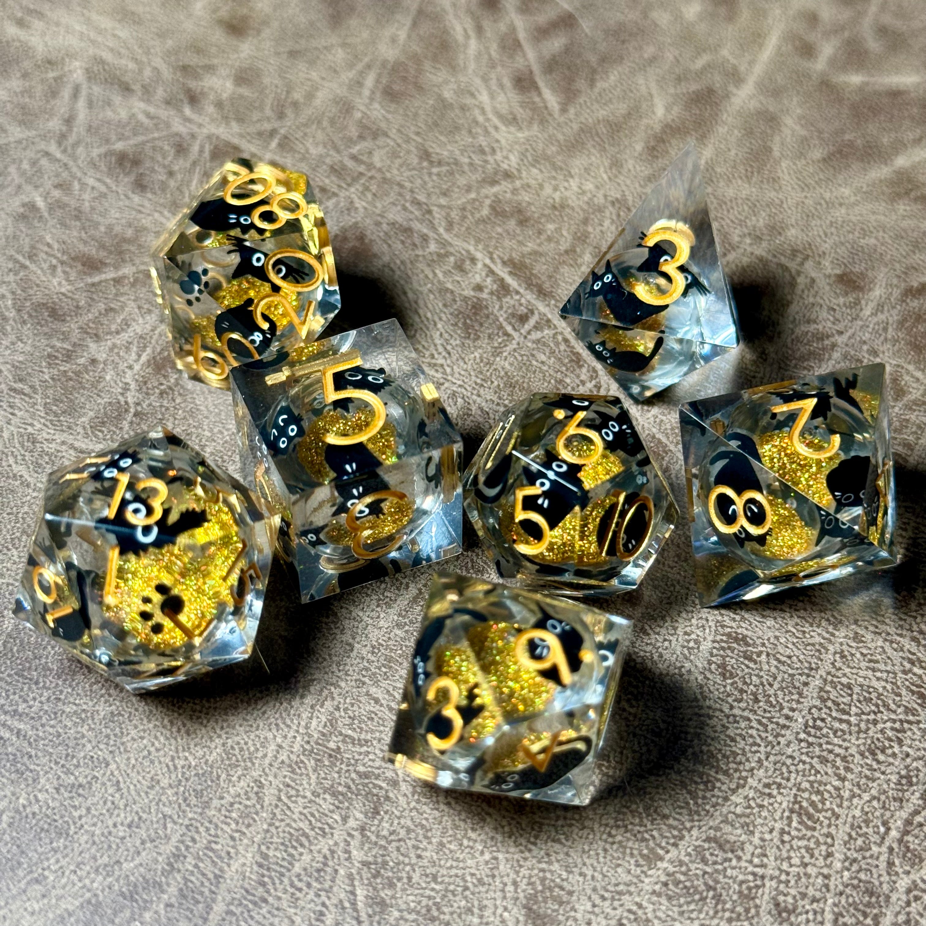 IceForge Dice Canada - Familiar Whiskers - Golden Hex – Liquid Core Dice Set