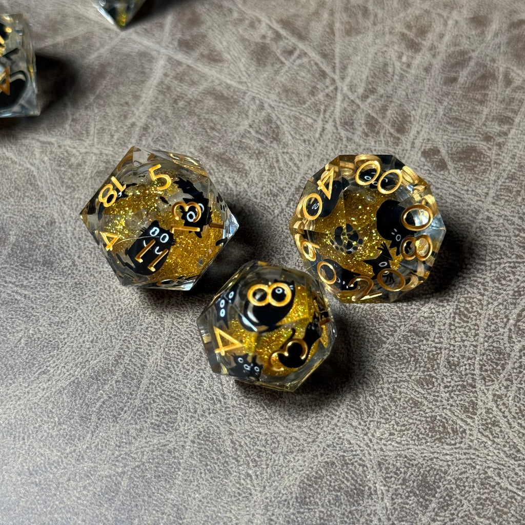 IceForge Dice Canada - Familiar Whiskers - Golden Hex – Liquid Core Dice Set