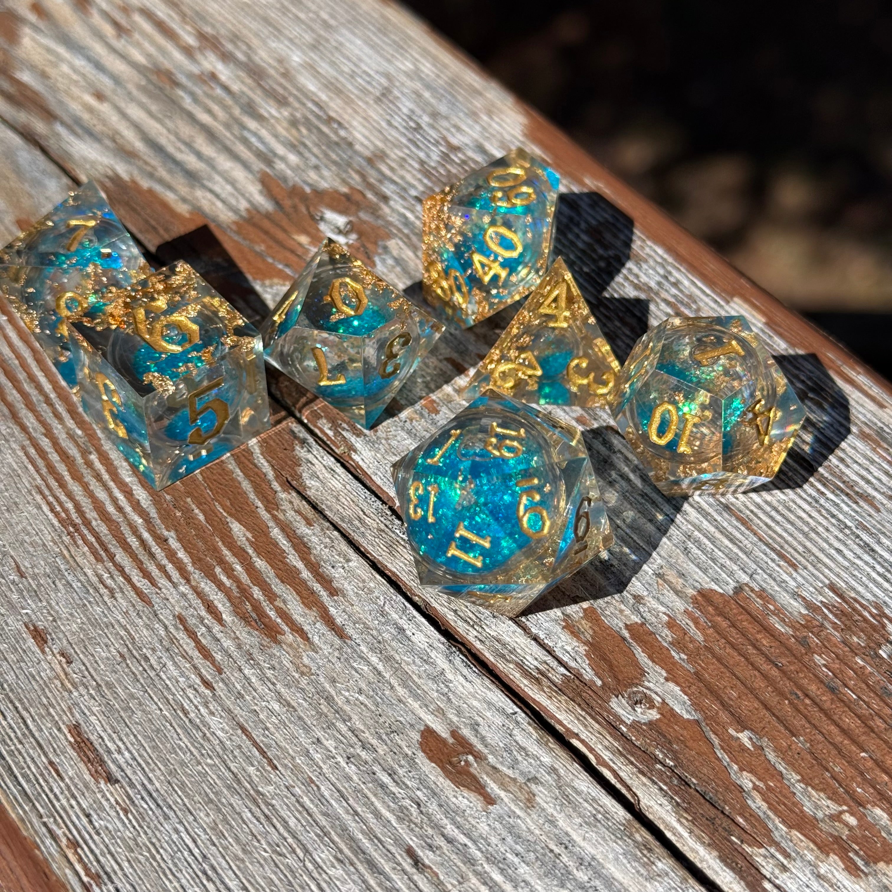 Auroral Tide - Liquid Core Dice Set