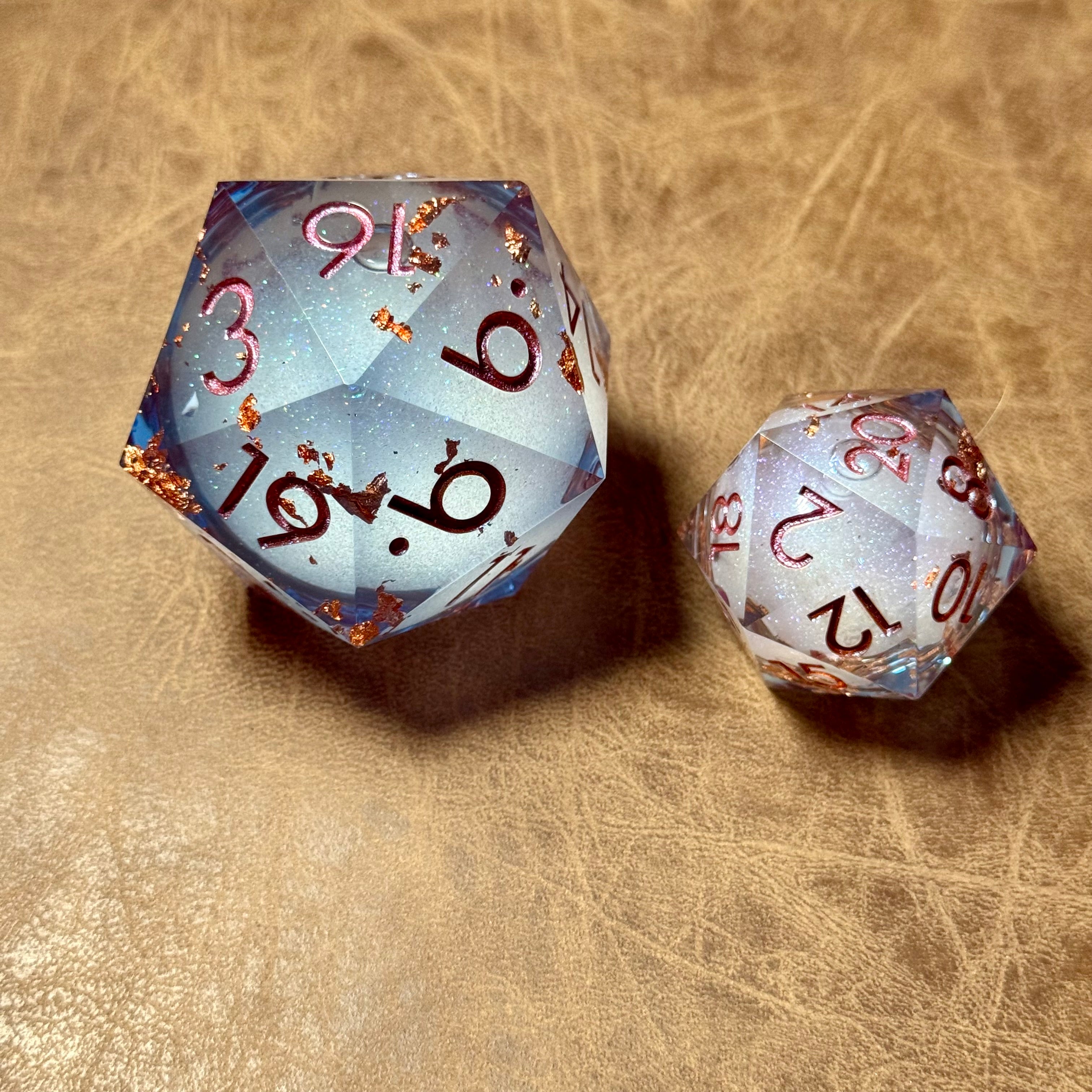 Ember Frost Colossus – Jumbo D20 (33mm & 50mm)