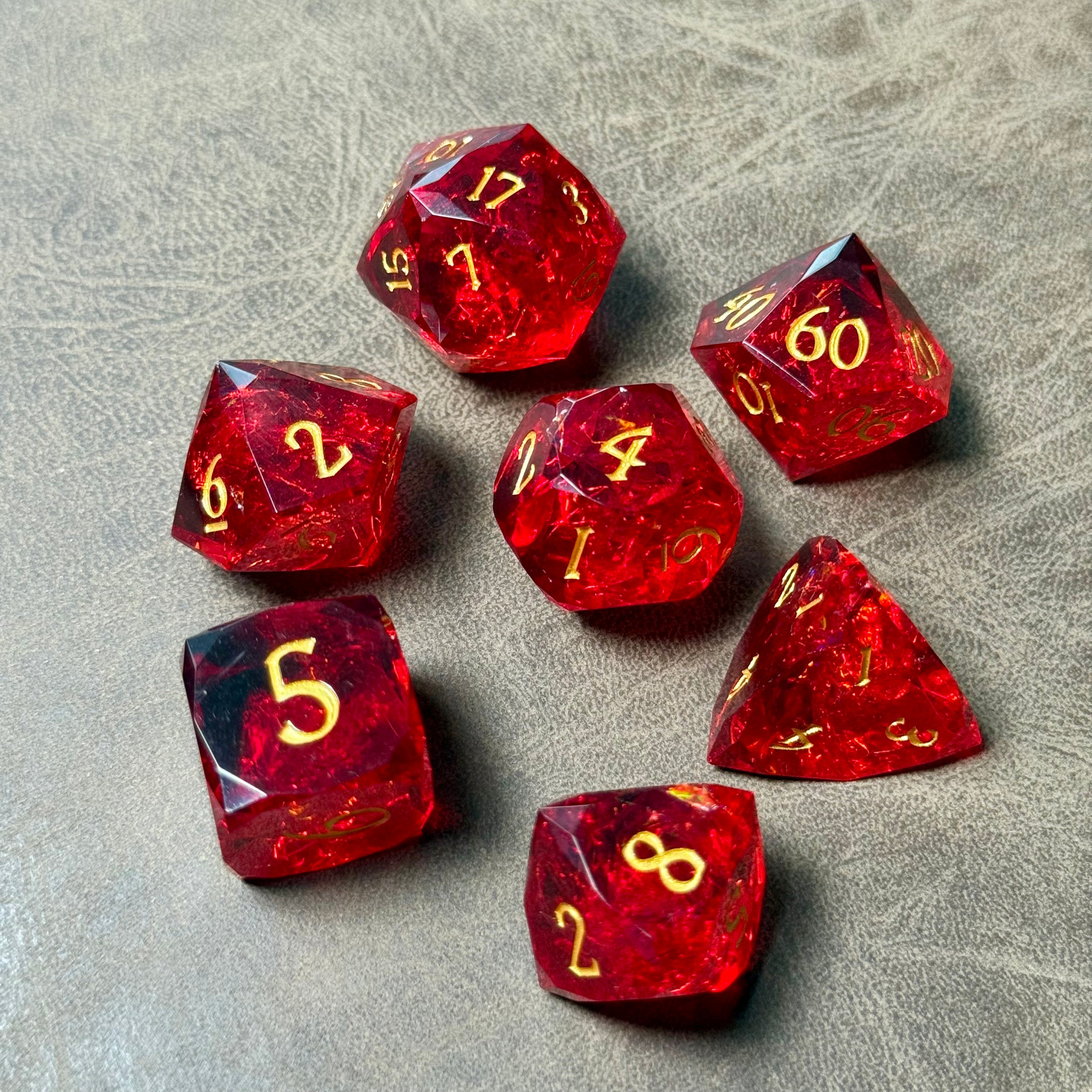 Crimsonheart – Diamond-Edge Resin Dice Set
