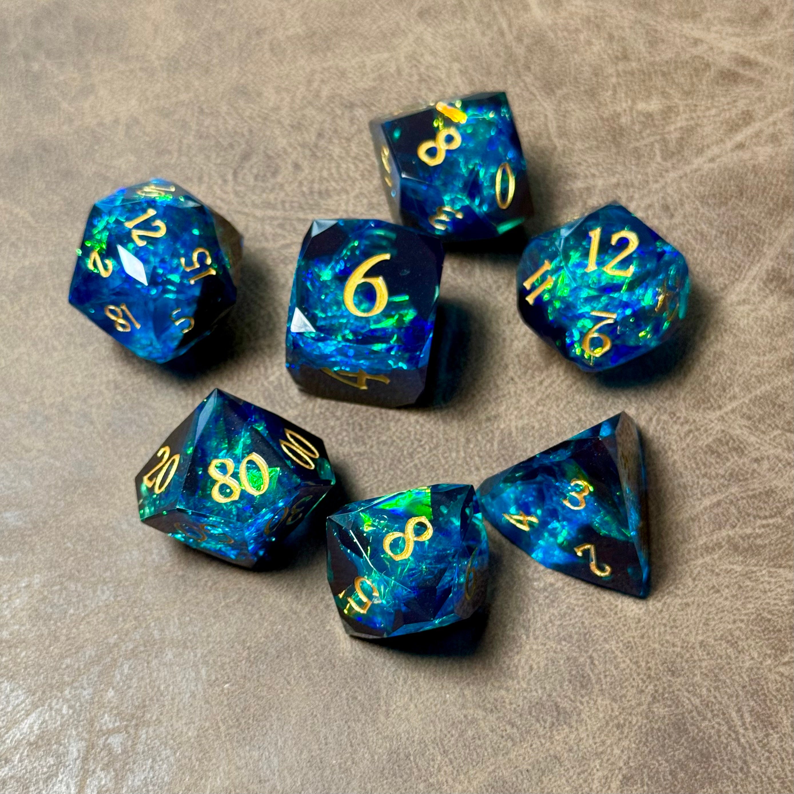 Abyssal Tidemoon – Diamond-Edge Resin Dice Set
