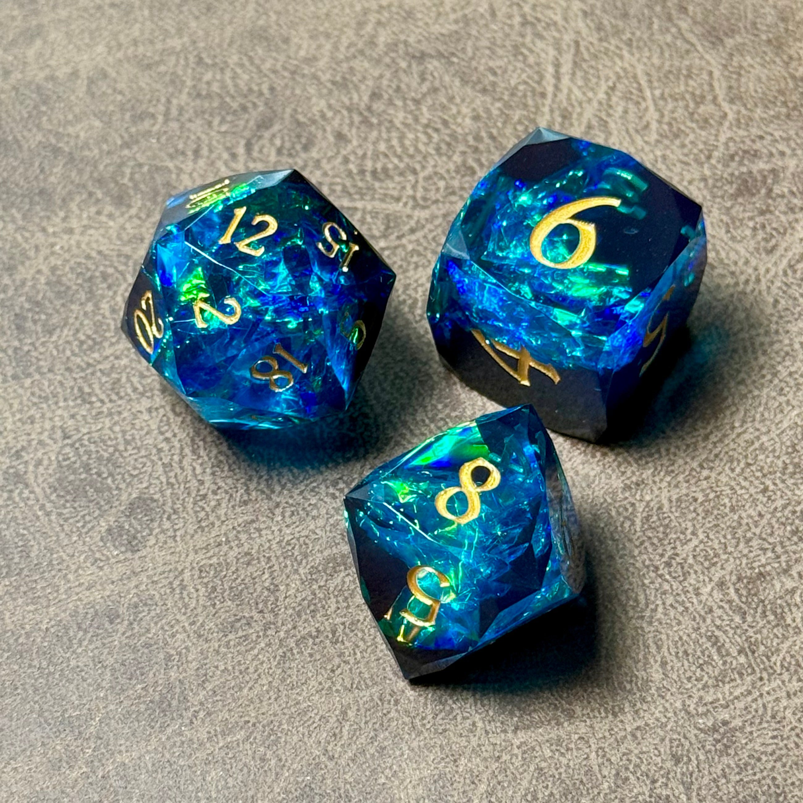 Abyssal Tidemoon – Diamond-Edge Resin Dice Set