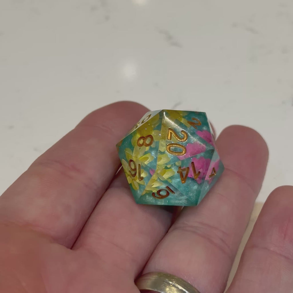 Sunlit Bloom – Sharp Edge Dice Set
