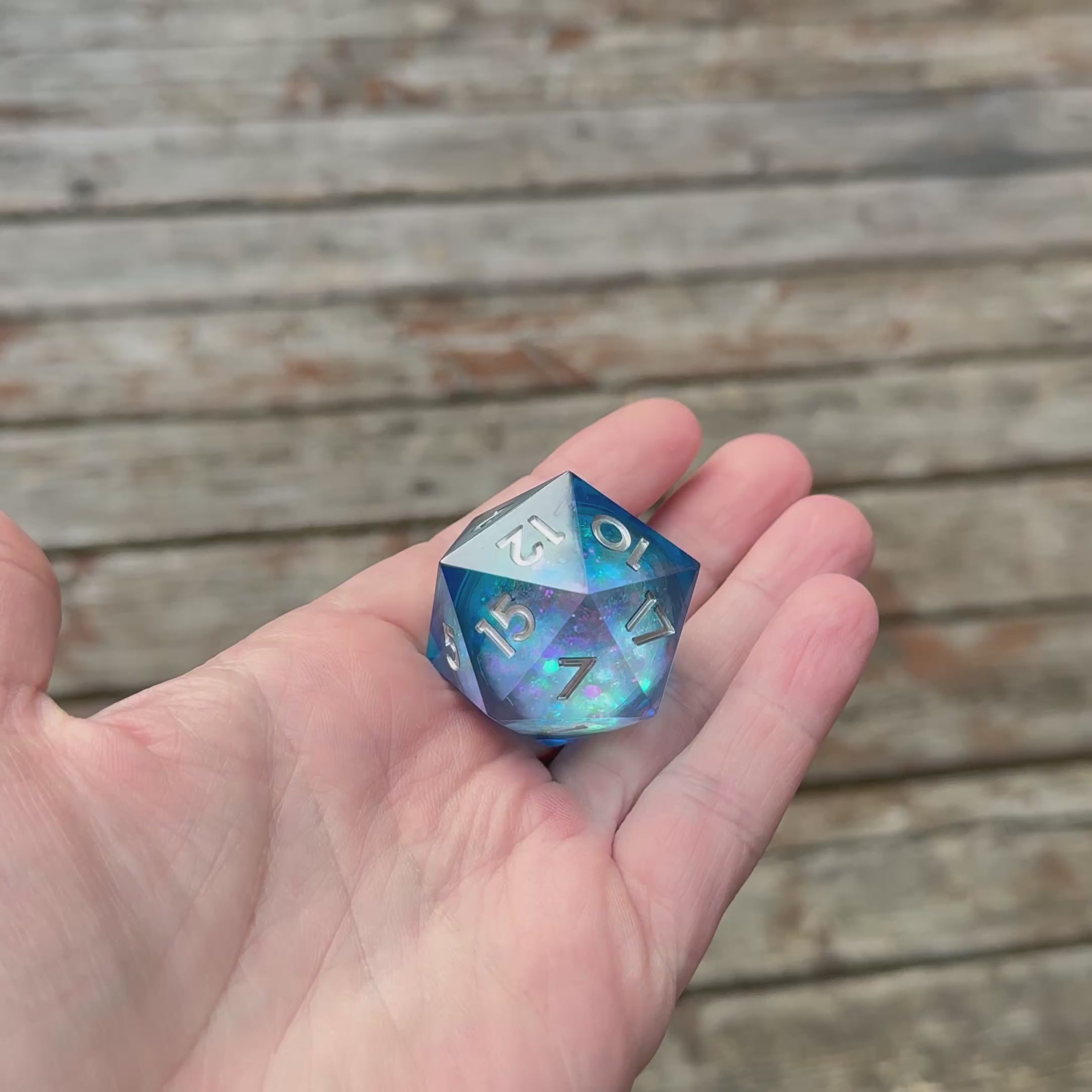Azure Glimmer Jumbo D20 (33mm)