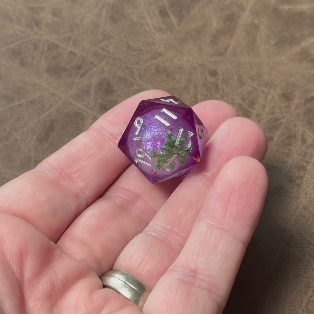 Amethyst Wildbloom – Set de dés à noyau liquide