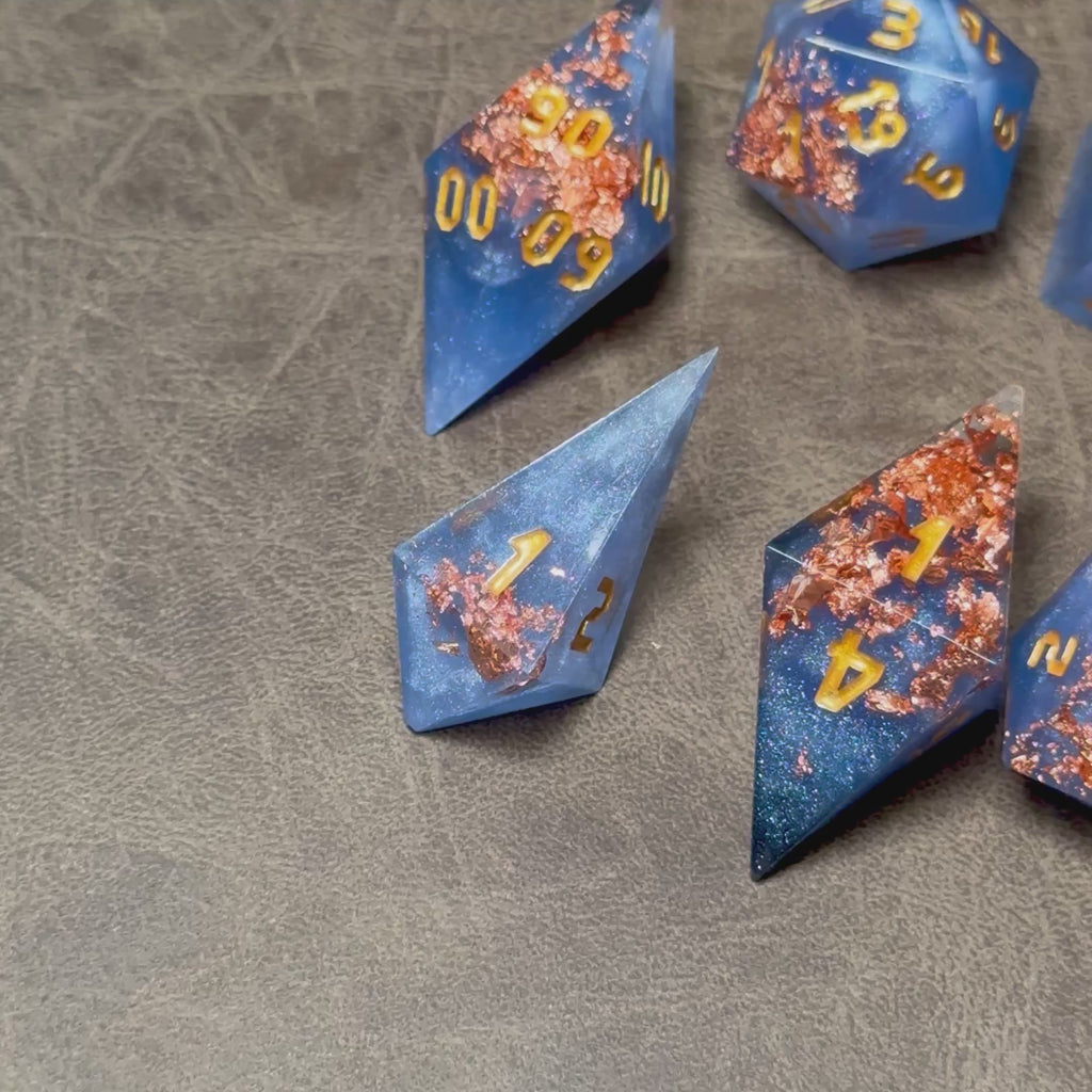Moonveil Copper – Crystalspire Dice Set