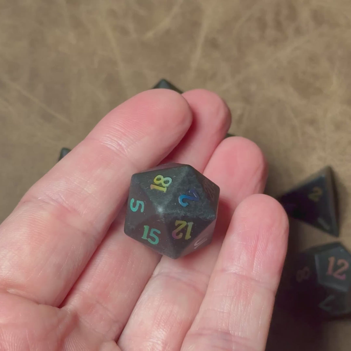 Prisme d'obsidienne – Jeu de dés en obsidienne