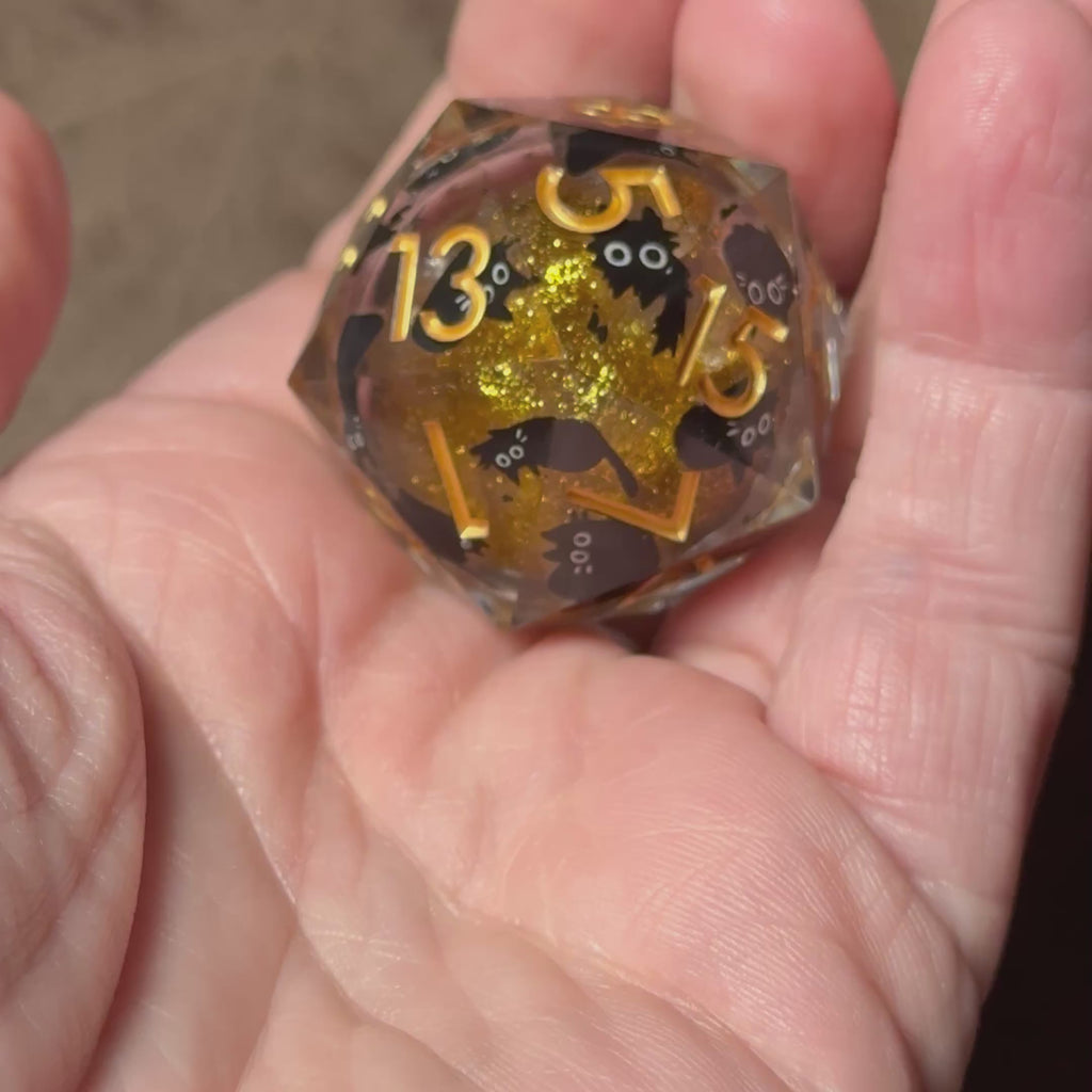 Familiar Whiskers - Golden Hex - Jumbo D20 (33mm)