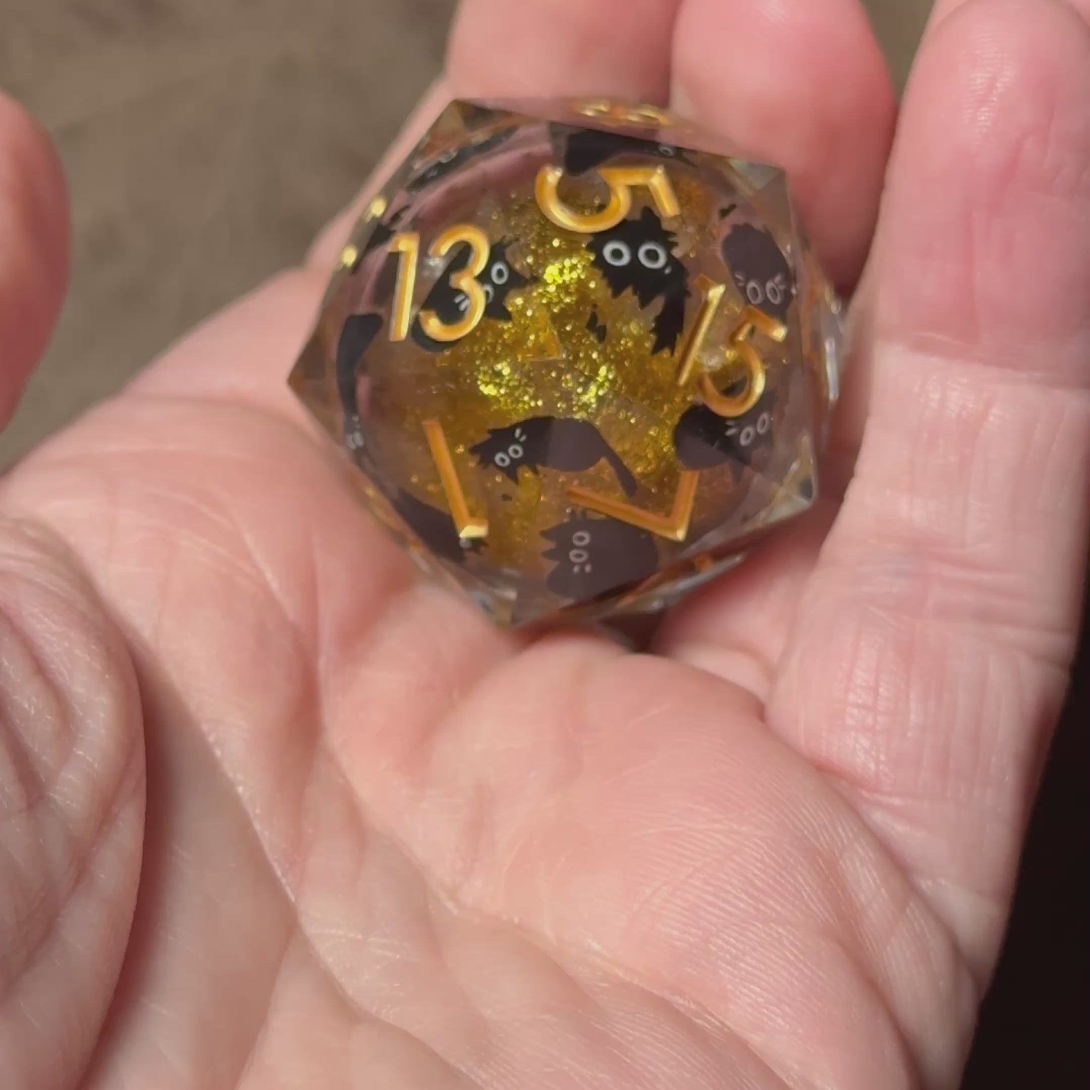 Familiar Whiskers - Golden Hex - Jumbo D20 (33mm)