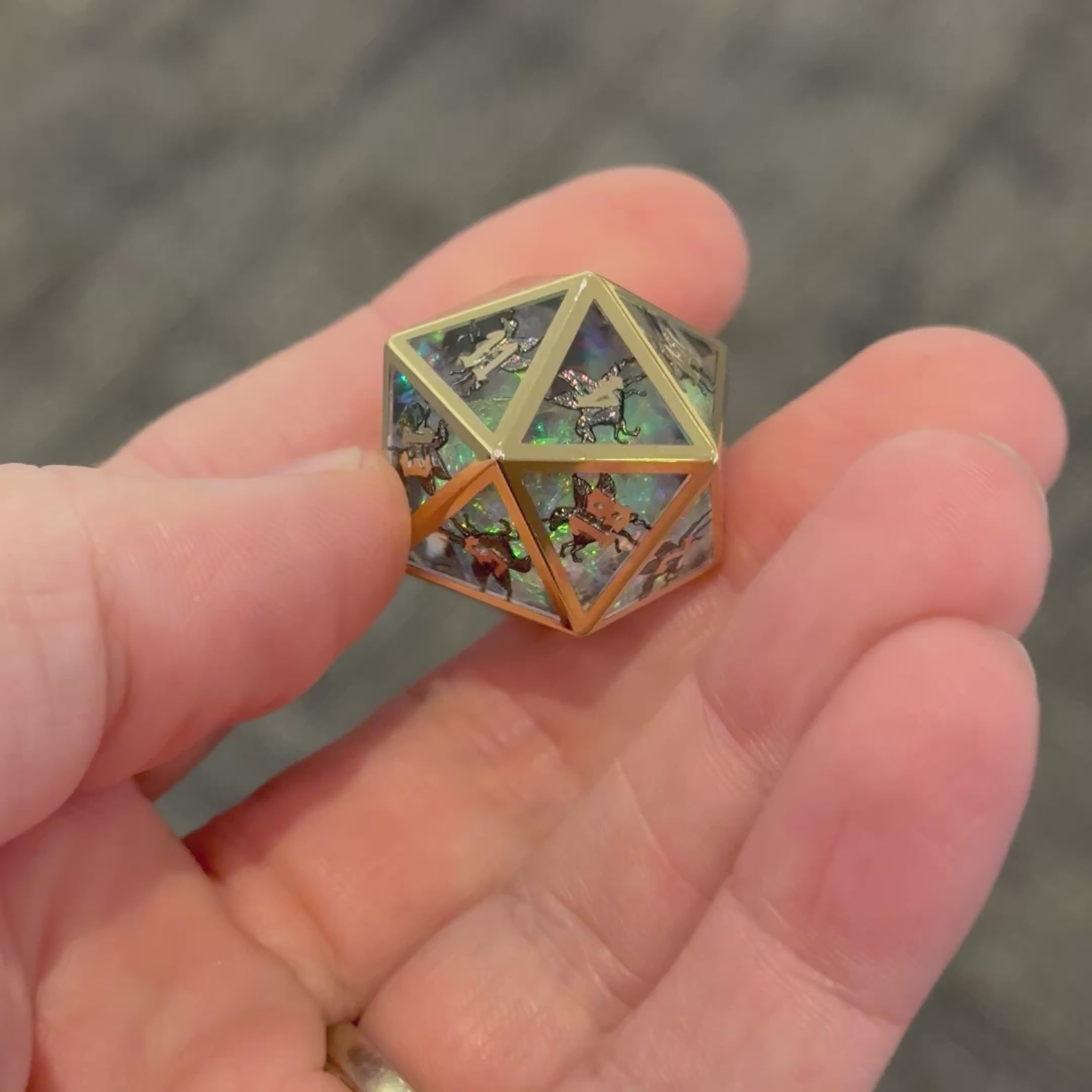 Astral Pegasus – Jeu de dés à bords tranchants et cadre en métal