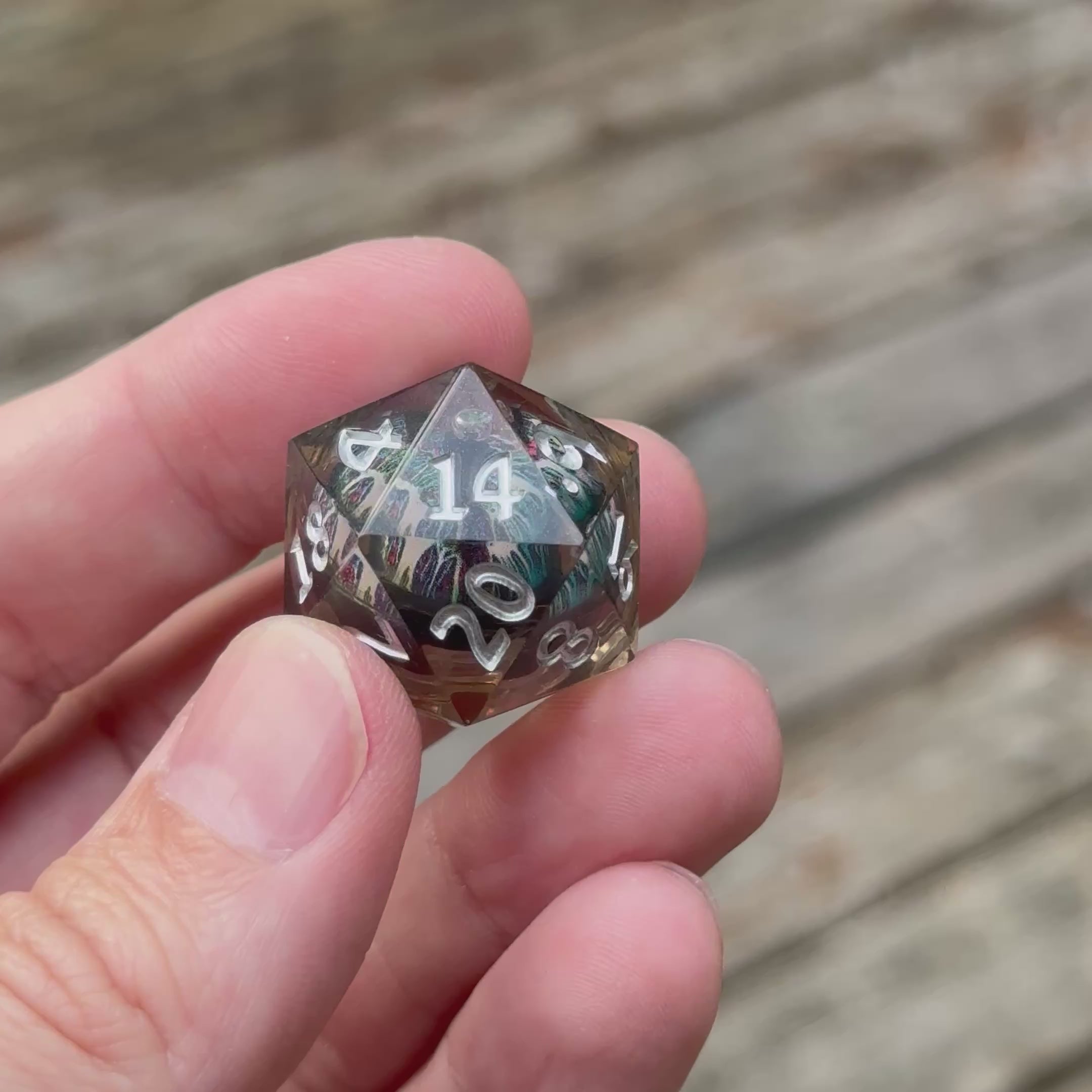 Prism Dragon's Gaze – Ensemble de dés à noyau liquide