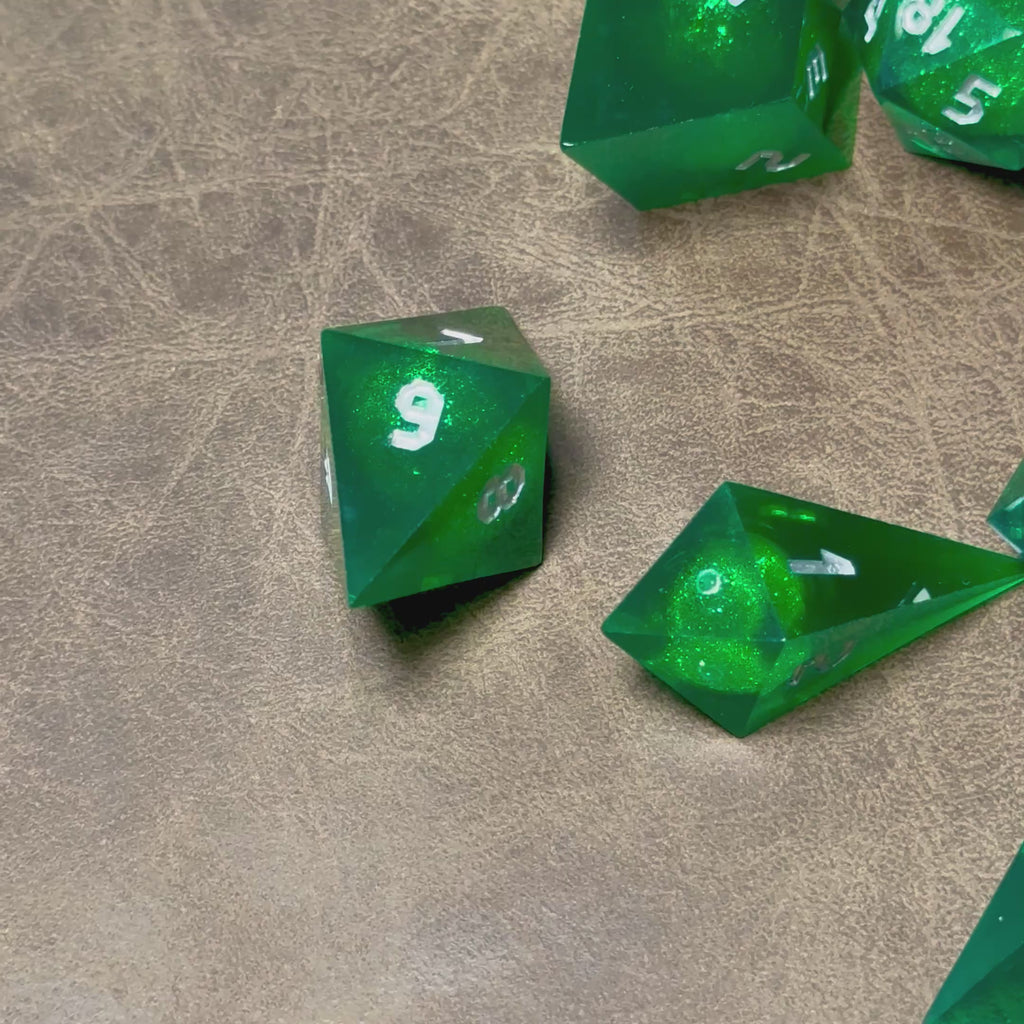 Emerald Nexus – Crystalspire Liquid Core Dice Set
