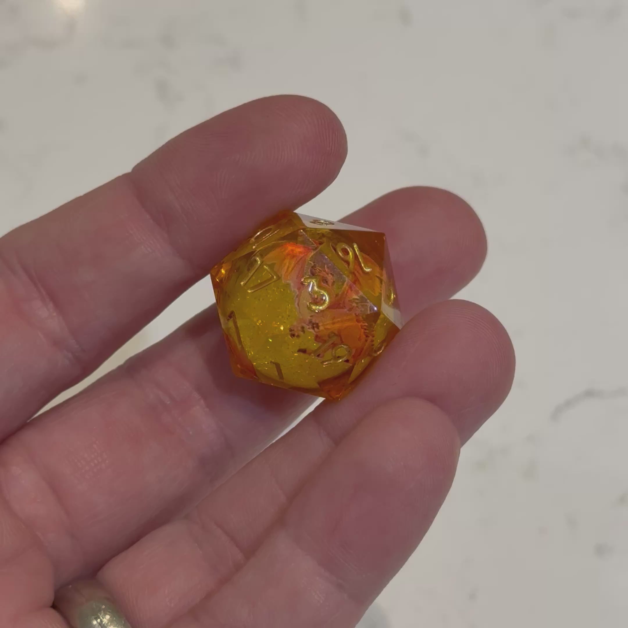 Solar Wyrm – Jeu de dés à noyau liquide