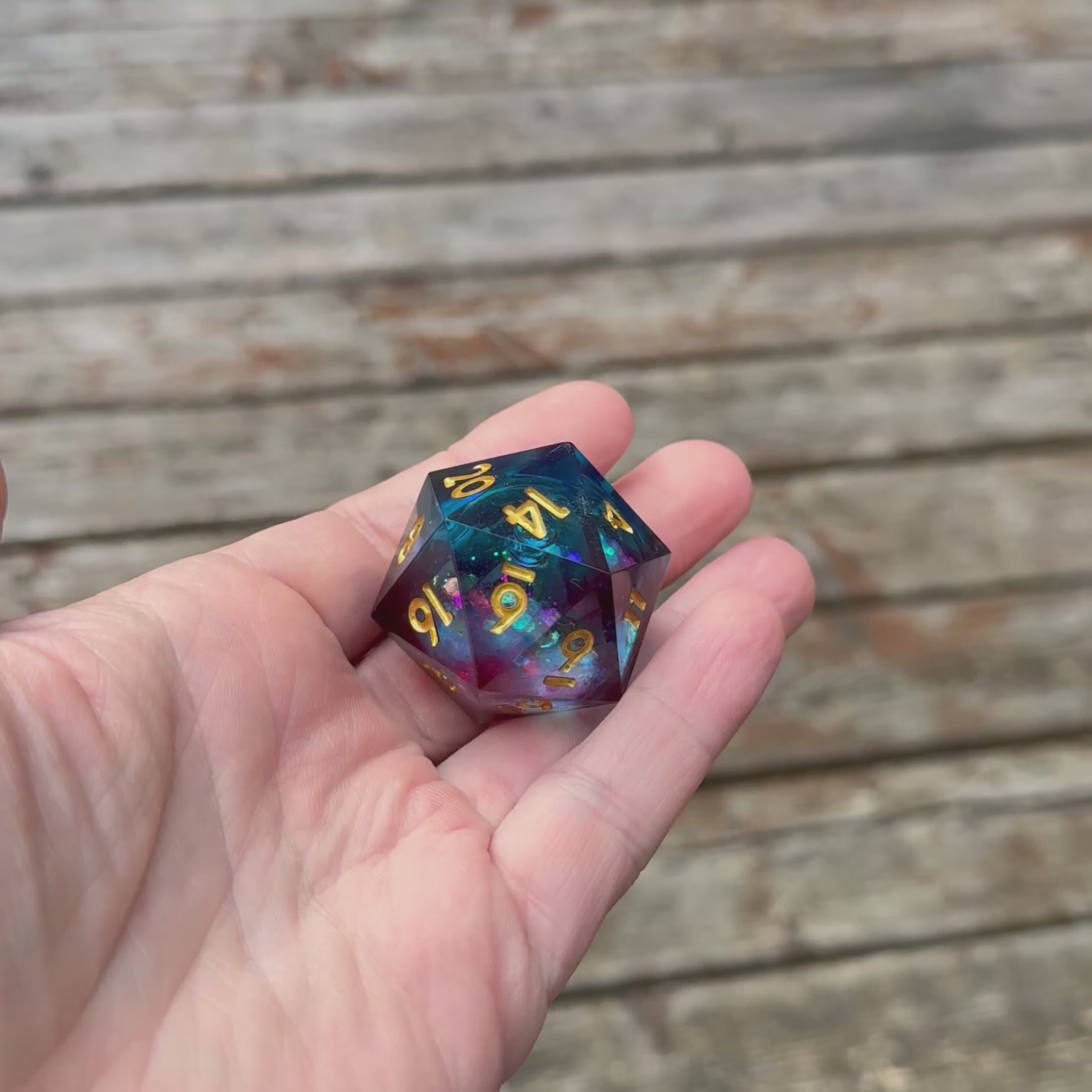 Celestial Flame Jumbo D20 (33mm)